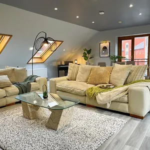 https://utopia-penthouse.cardiffhotelswales.com